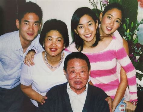 wan kuok koi family.